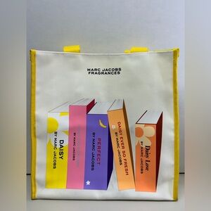 Daisy Marc Jacobs Fragrance Large Daisy Book Tote Bag in White Yellow